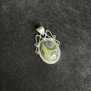 Elegant Silver and Green Pendant Necklace